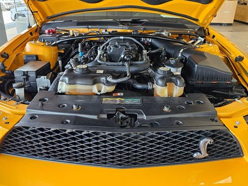 Used 2007 Ford Mustang Shelby GT500 RWD image 19