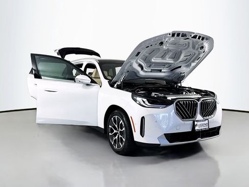 Used 2025 BMW X3 xDrive30 w/ Premium Package AWD/4WD image 22