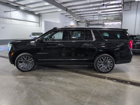 Used 2026 GMC Yukon XL Denali Ultimate AWD/4WD image 5
