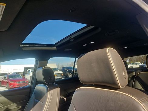 Certified 2023 Chevrolet Traverse Premier image 19
