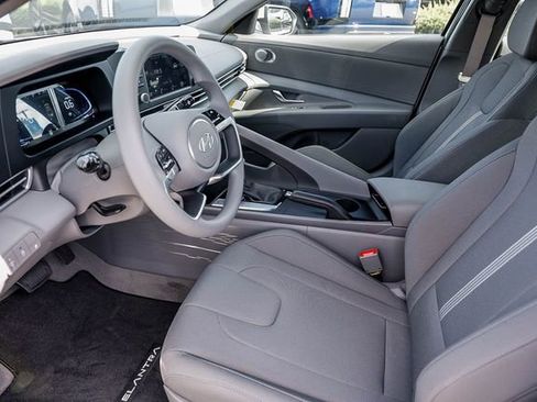 New 2026 Hyundai Elantra SE FWD image 22