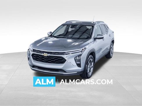 Used 2025 Chevrolet Trax LT w/ LT Convenience Package FWD image 1