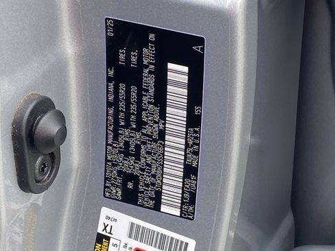 Certified 2025 Toyota Highlander XSE image 32