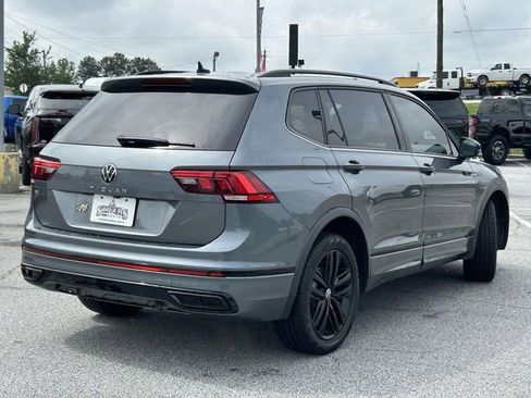 Used 2022 Volkswagen Tiguan SE R-Line FWD image 3