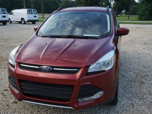Used 2016 Ford Escape SE w/ Equipment Group 201A AWD/4WD image 5