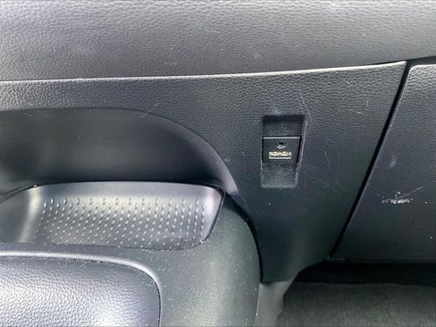 Used 2020 Toyota Corolla LE FWD image 26
