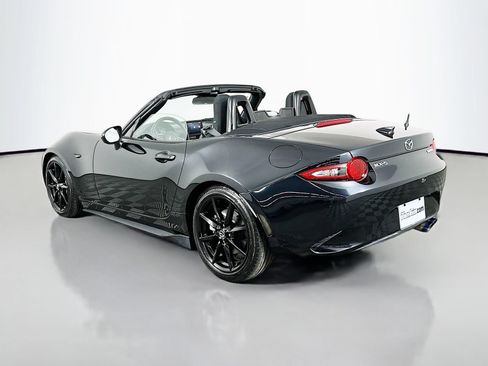 Used 2020 MAZDA MX-5 Miata Club w/ Interior Package RWD image 5