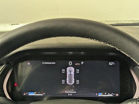 New 2025 Jeep Grand Cherokee Altitude image 19