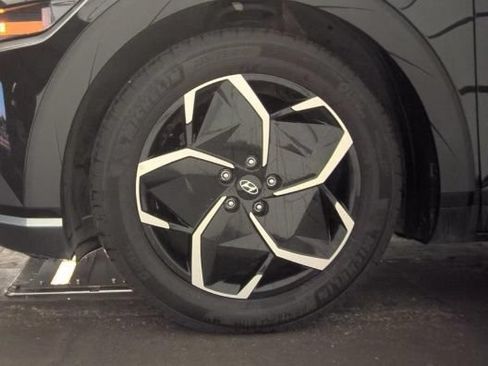 Used 2024 Hyundai Ioniq 5 SEL RWD image 9