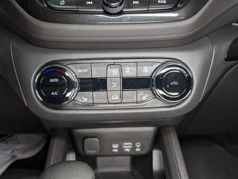 Used 2021 Chevrolet TrailBlazer LT w/ Convenience Package AWD/4WD image 30