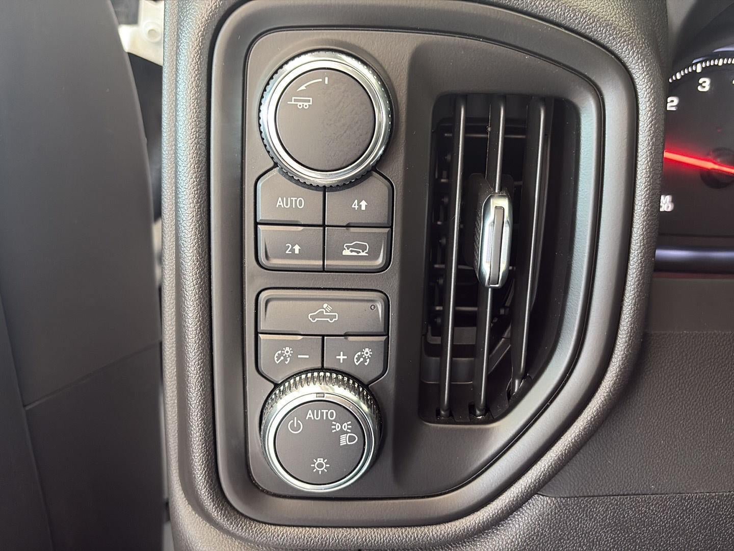 Used 2025 GMC Sierra 1500 Pro w/ Pro Value Package AWD/4WD image 14
