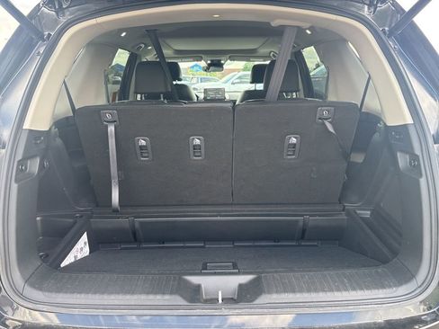 Used 2025 Honda Pilot Elite image 11