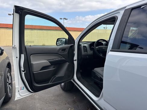 Used 2022 Chevrolet Colorado W/T image 4