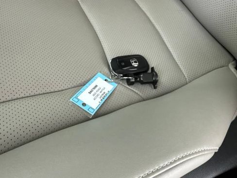 Used 2025 Honda Accord EX-L image 33