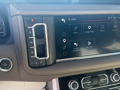 Used 2024 GMC Yukon Denali w/ LPO, Floor Liner Package AWD/4WD image 18