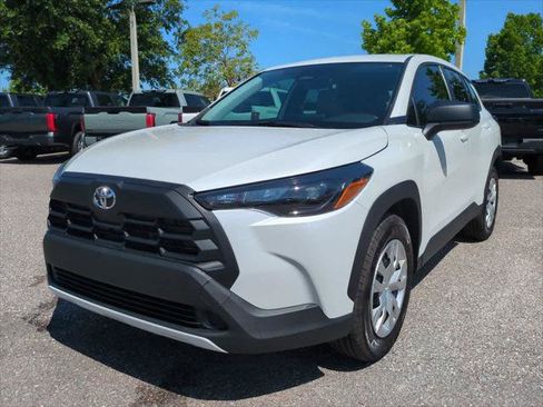 Certified 2026 Toyota Corolla Cross L FWD image 2