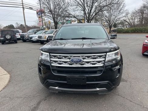 Used 2018 Ford Explorer XLT w/ Equipment Group 202A image 6
