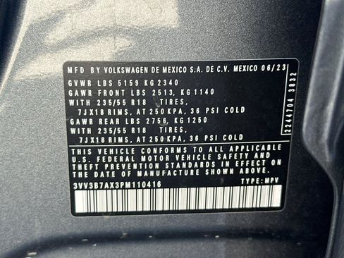Certified 2023 Volkswagen Tiguan SE FWD image 30