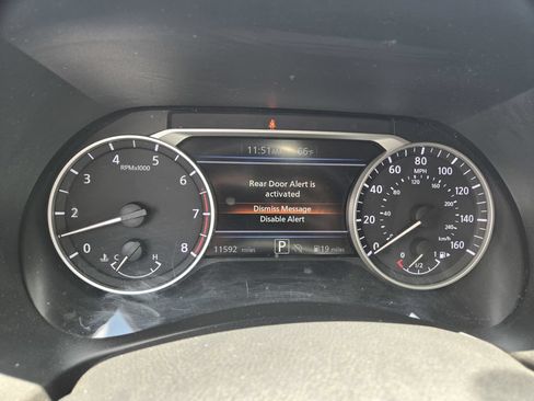Certified 2024 Nissan Sentra SR FWD image 20