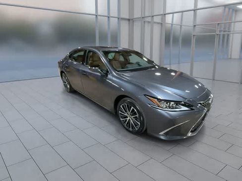 Used 2023 Lexus ES 350 w/ Premium Package FWD image 2