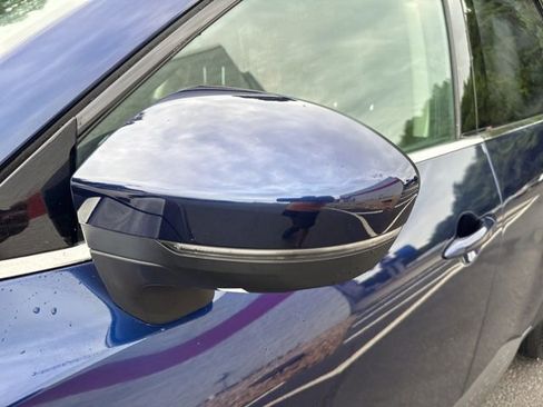 Used 2024 Nissan Pathfinder SL image 11