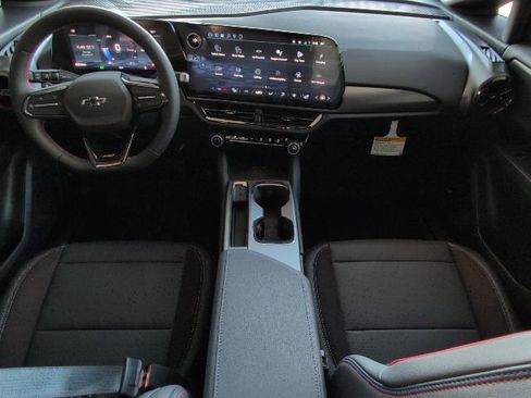 New 2026 Chevrolet Equinox EV RS image 5