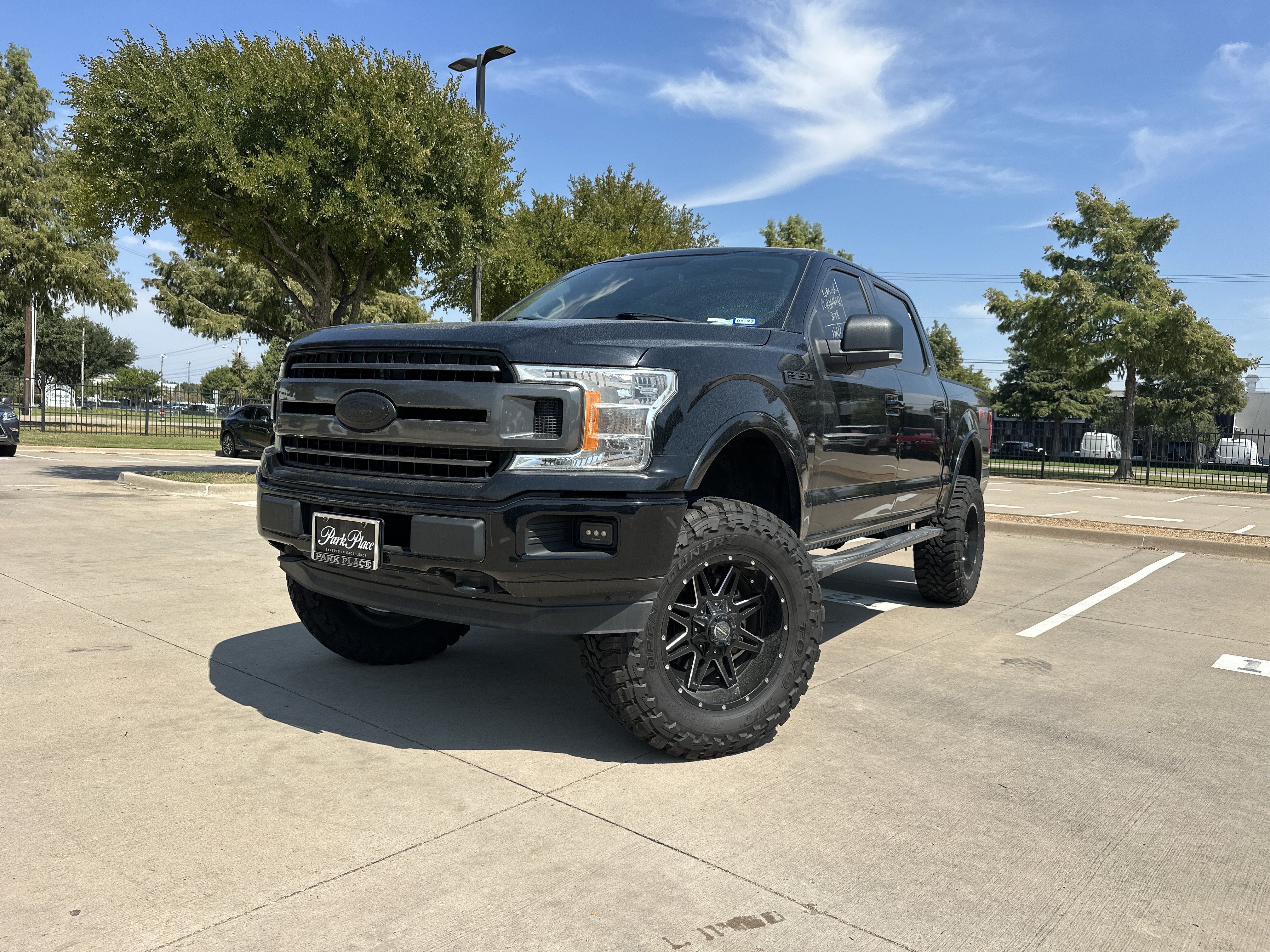 Used 2018 Ford F150 XLT w/ Equipment Group 302A Luxury AWD/4WD image 1