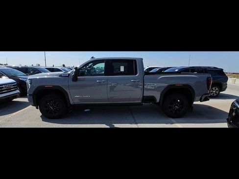 Used 2024 GMC Sierra 2500 AT4 w/ AT4 Premium Plus Package image 2