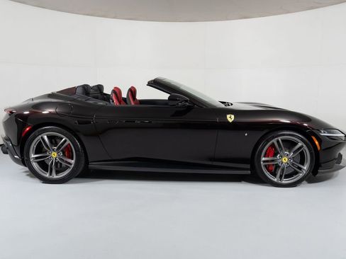 Used 2024 Ferrari Roma Spider RWD image 30