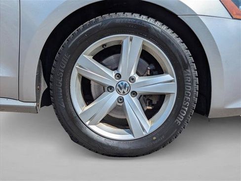 Used 2014 Volkswagen Passat 1.8T SE FWD image 22