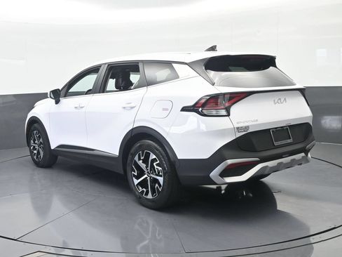 Used 2025 Kia Sportage EX FWD image 4