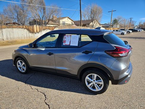 Used 2023 Nissan Kicks S image 4