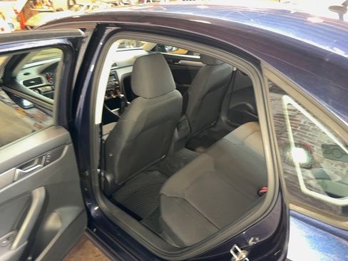 Used 2015 Volkswagen Passat 1.8T S image 44