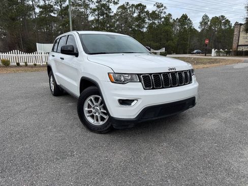 Used 2019 Jeep Grand Cherokee Laredo RWD image 37