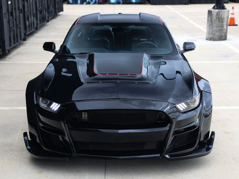 Used 2016 Ford Mustang Shelby GT350 w/ Technology Package RWD image 21