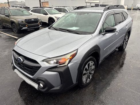 Used 2024 Subaru Outback Limited w/ Popular Package #2 AWD/4WD image 6