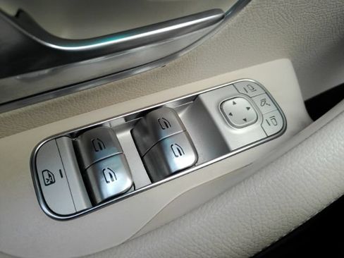 Used 2021 Mercedes-Benz GLE 350 w/ Premium Package image 37