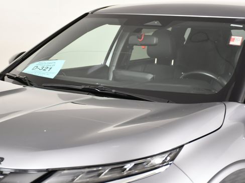 Used 2024 Mitsubishi Outlander SE Black Edition image 12