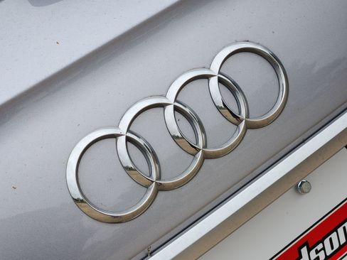 Used 2023 Audi Q5 2.0T Premium w/ Convenience Package image 14