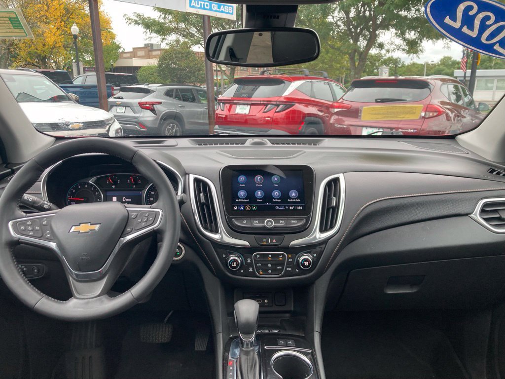 Used 2022 Chevrolet Equinox Premier AWD/4WD image 6