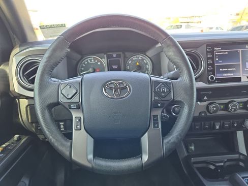 Used 2020 Toyota Tacoma TRD Sport w/ Technology Package image 21