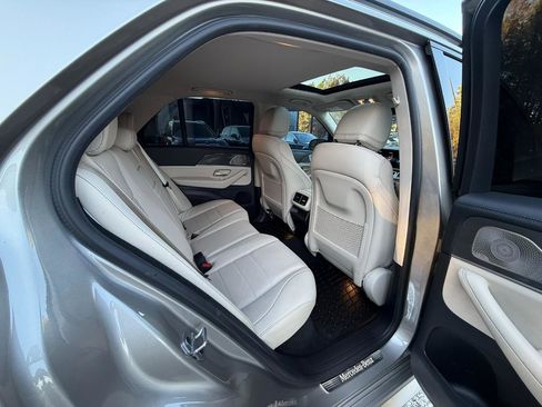Used 2022 Mercedes-Benz GLE 350 w/ AMG Line Exterior image 12