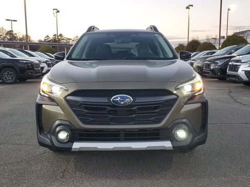 Used 2025 Subaru Outback Limited w/ Popular Package #2 image 2