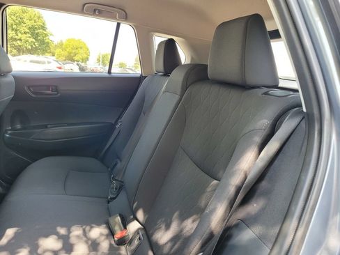 Used 2024 Toyota Corolla Cross LE FWD image 14