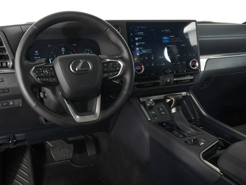 Used 2024 Lexus GX 550 w/ Accessory Package (Z1) AWD/4WD image 16