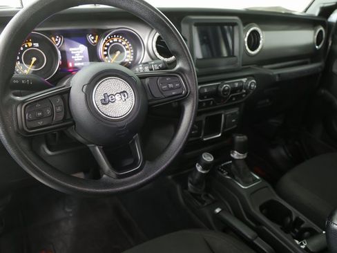Used 2022 Jeep Wrangler Sport image 9