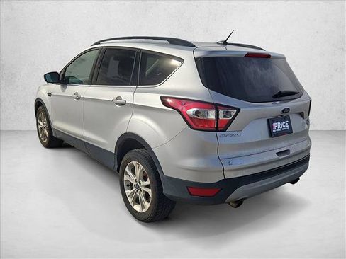 Used 2017 Ford Escape SE w/ Equipment Group 201A image 8