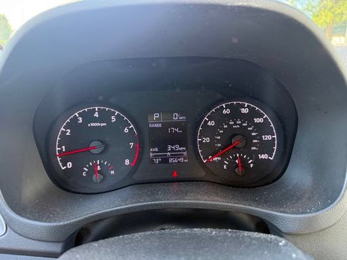 Used 2022 Hyundai Accent SE FWD image 6