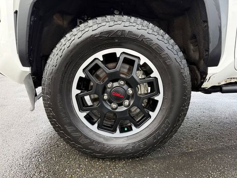 Used 2024 Toyota Tacoma TRD Off-Road w/ TRD Off Road Upgrade Package image 13