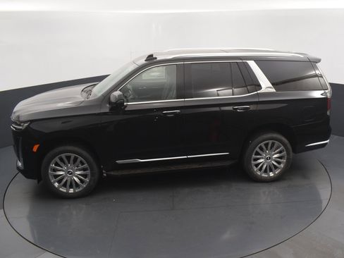 Used 2024 Cadillac Escalade Premium Luxury image 24